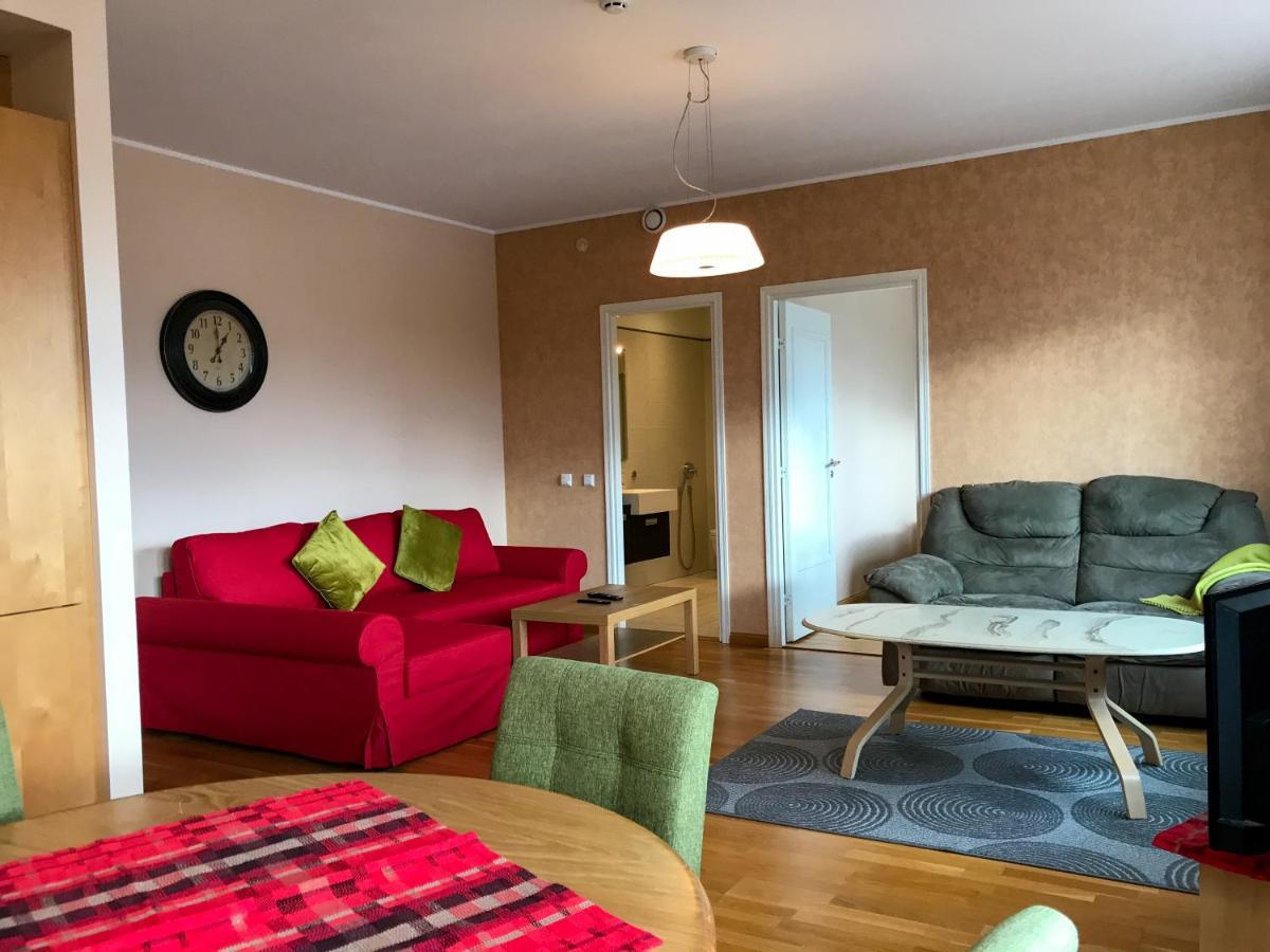 טאלין Large, Comfortable, Quiet - Luxury Apartment Minutes From Old Town מראה חיצוני תמונה