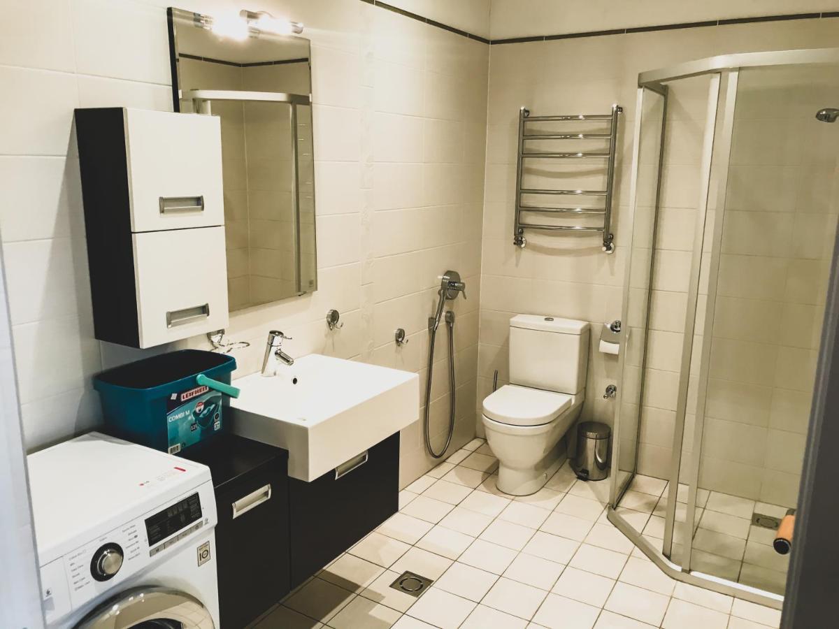 טאלין Large, Comfortable, Quiet - Luxury Apartment Minutes From Old Town מראה חיצוני תמונה