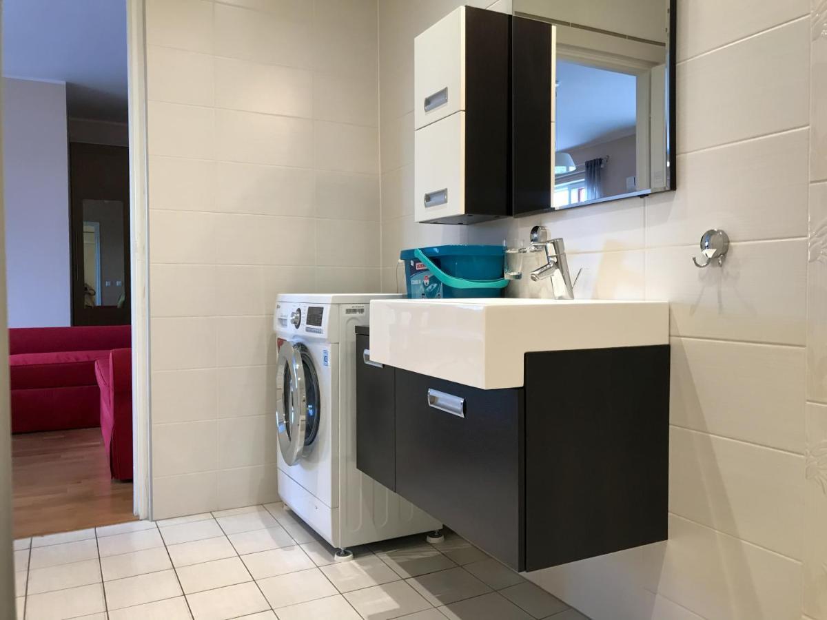 טאלין Large, Comfortable, Quiet - Luxury Apartment Minutes From Old Town מראה חיצוני תמונה